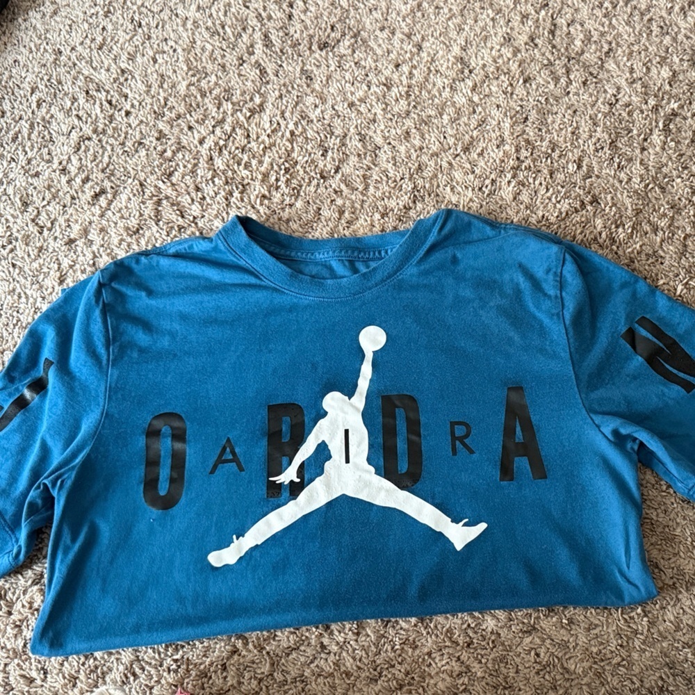Jordan Teal T-Shirt with Iconic Graphic